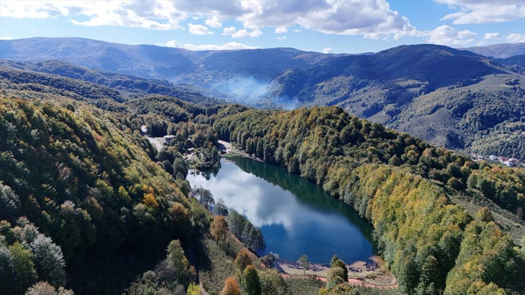 Sonbahar renkleriyle büyüleyen ünlü park rekora koşuyor 5